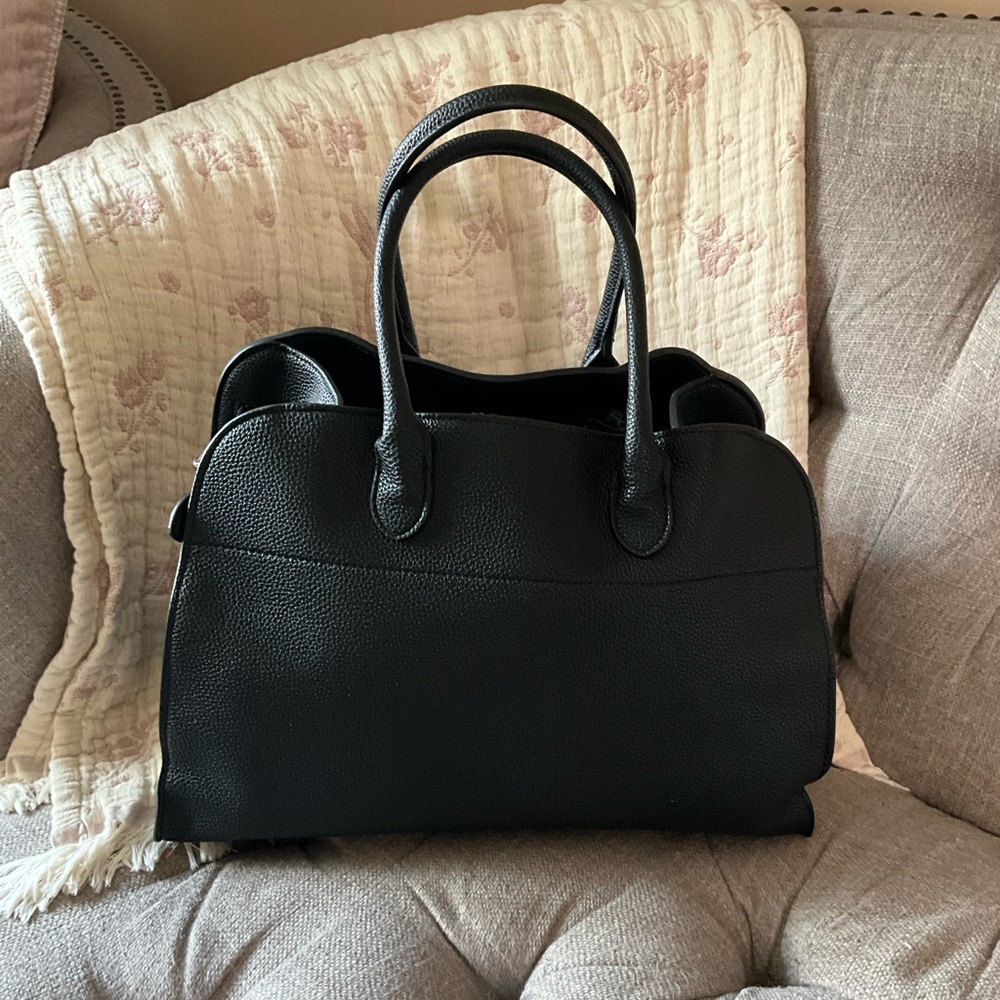 Elegant Black Handbag